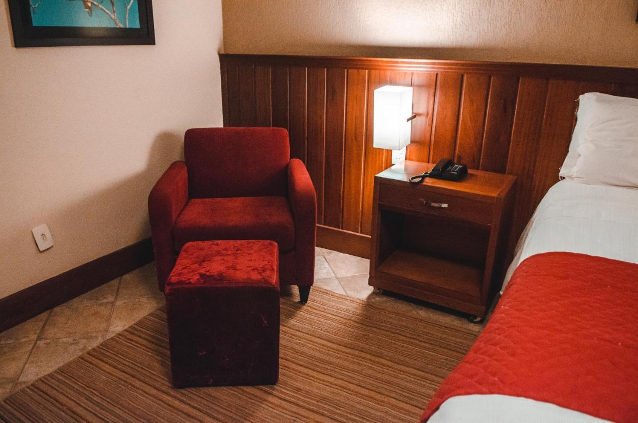 Hotel Ot Três Lagoas Esterno foto